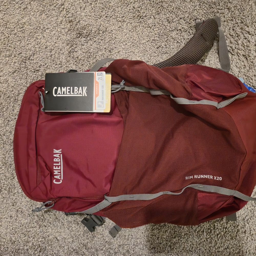 NEW WITH TAGS Camelbak Women's Rim Runner 20X with 2.0L Hydration Pack